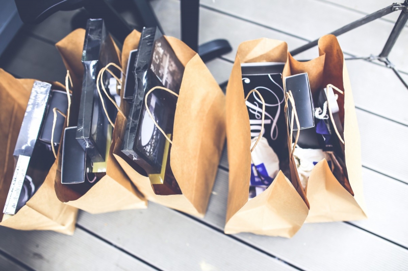 vitrine-ST PIERRE-min_shop_shopping_bags_gift_brown_blank_market_product-722676